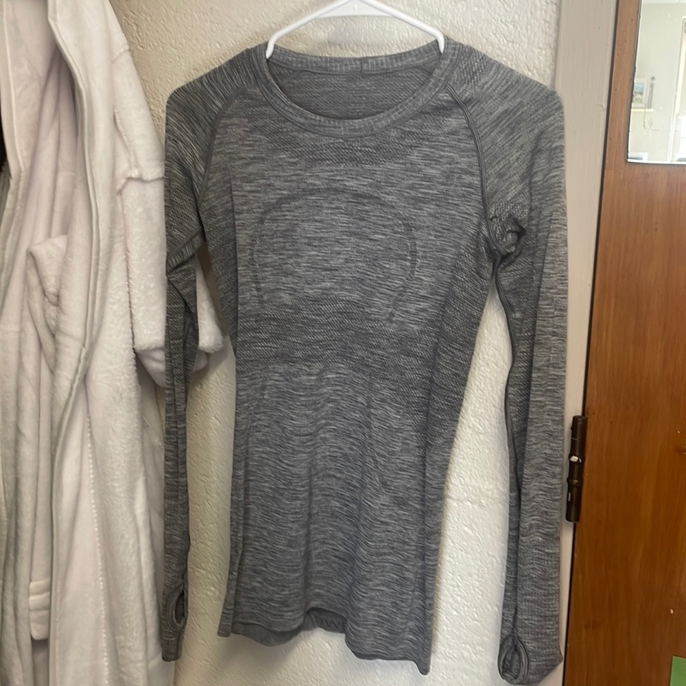 Lululemon Swiftly Tech Long-Sleeve Shirt 2.0 Grey Size 6